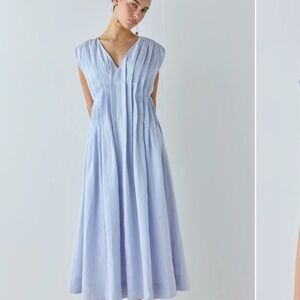 NWT VRG GRL Blanca Sleeveless Linen Powder Blue Pleated V-Neck Midi Dress